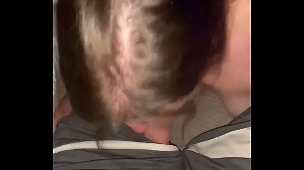 Esposa chupa o pau dos irmãos adotivos