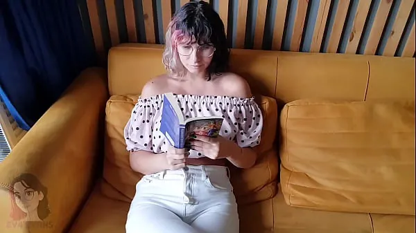 Estudante safada chupa pau enorme