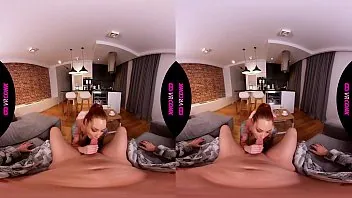 VRConk Ruiva minúscula gemendo alto no meio da noite