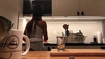 Apertada Cona Vadia Curva-se em Frente à Voyeur Cam No Panties