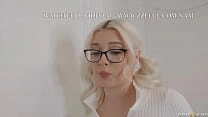 Altas vadias de irmandade corrompem o Nerd.Gia OhMy, August Skye, Queenie Sateen / Brazzers / transmissão completa de www.zzfull.com/nam